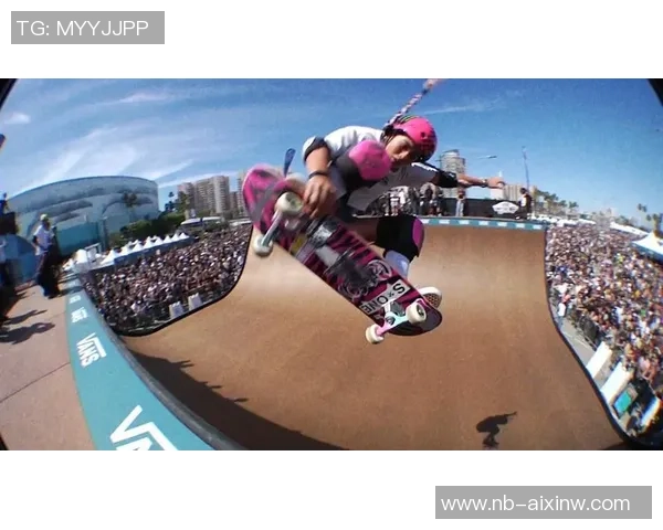 重庆滑板队在极限运动世界杯中的灵活性表现引发热议与关注 重庆滑板队在极限运动世界杯中的灵活性表现引发热议与关注