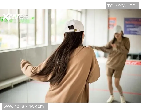 黄静的街舞人生揭秘:从热爱到梦想的深度对话与成长之路 黄静的街舞人生揭秘:从热爱到梦想的深度对话与成长之路